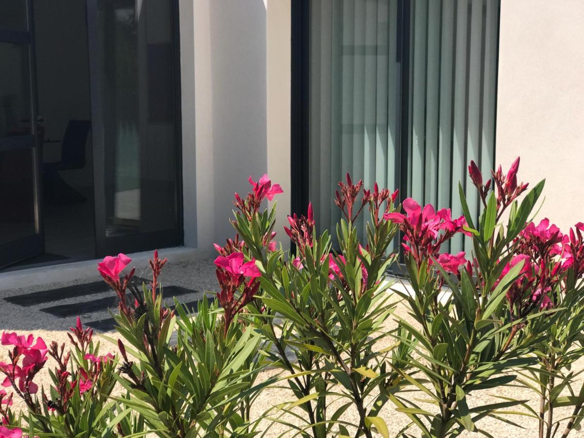 Cherche Midi Marguerittes Exterior foto