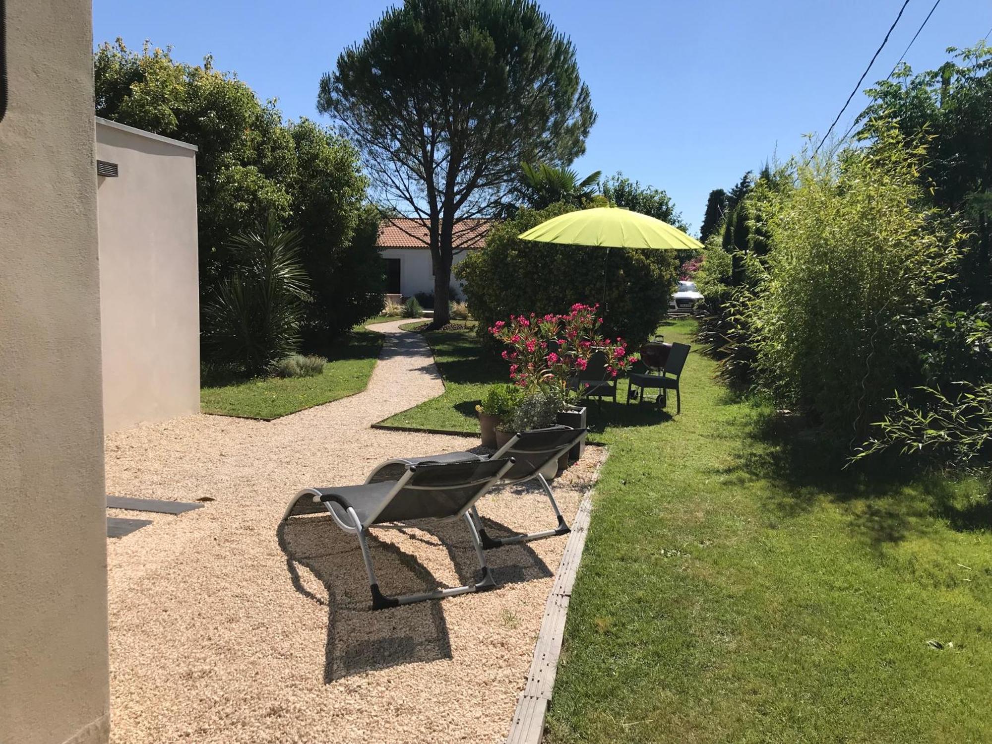 Cherche Midi Marguerittes Exterior foto